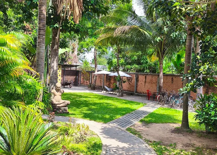 Sala Bai & Restaurant School Hotel 4*