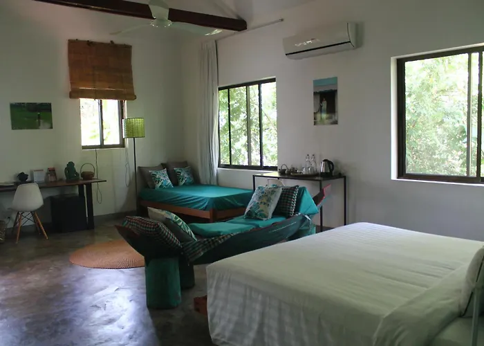 Sala Bai & Restaurant School 4*
