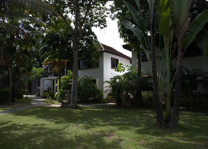 Sala Bai & Restaurant School