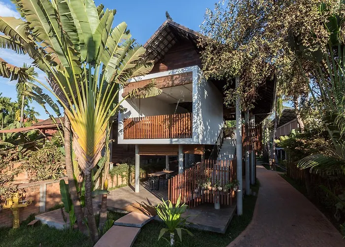 Sala Bai & Restaurant School Hotel