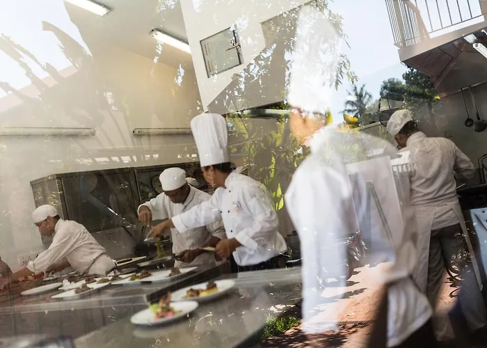 Sala Bai & Restaurant School