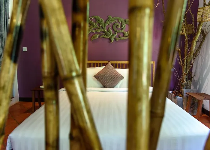Sala Bai & Restaurant School Hotel